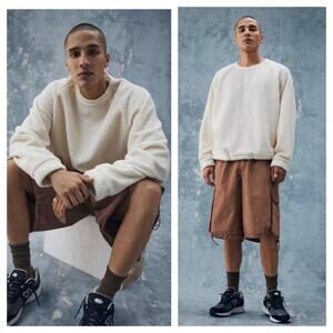 NWT Urban Outfitters Standard Cloth Free Throw Pile Fleece Crewneck Sweatshirt S